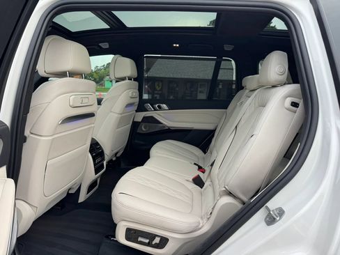 Used 2024 BMW ALPINA XB7 AWD/4WD image 34