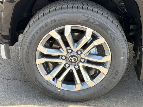 New 2026 Toyota 4Runner Limited image 9