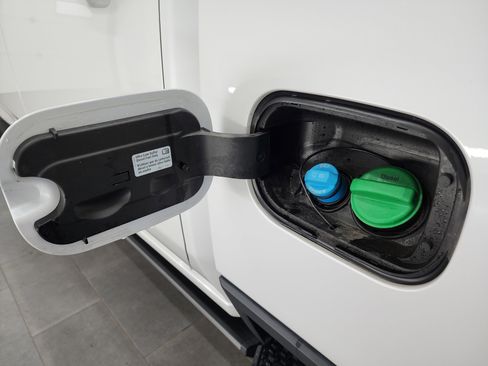 Used 2022 Chevrolet Silverado 2500 High Country w/ Safety Package II image 41