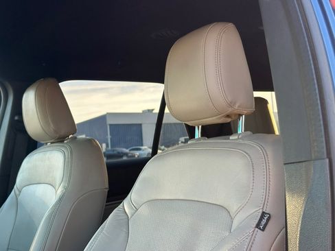 Used 2018 Ford Explorer Limited FWD image 29