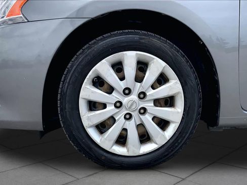 Used 2015 Nissan Sentra S FWD image 11