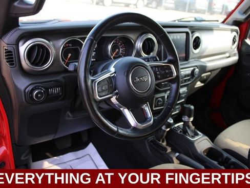 Used 2020 Jeep Wrangler Unlimited Sahara AWD/4WD image 2