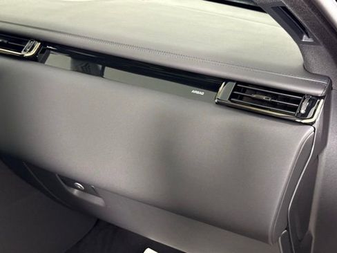 New 2026 Land Rover Range Rover Velar Dynamic SE image 32