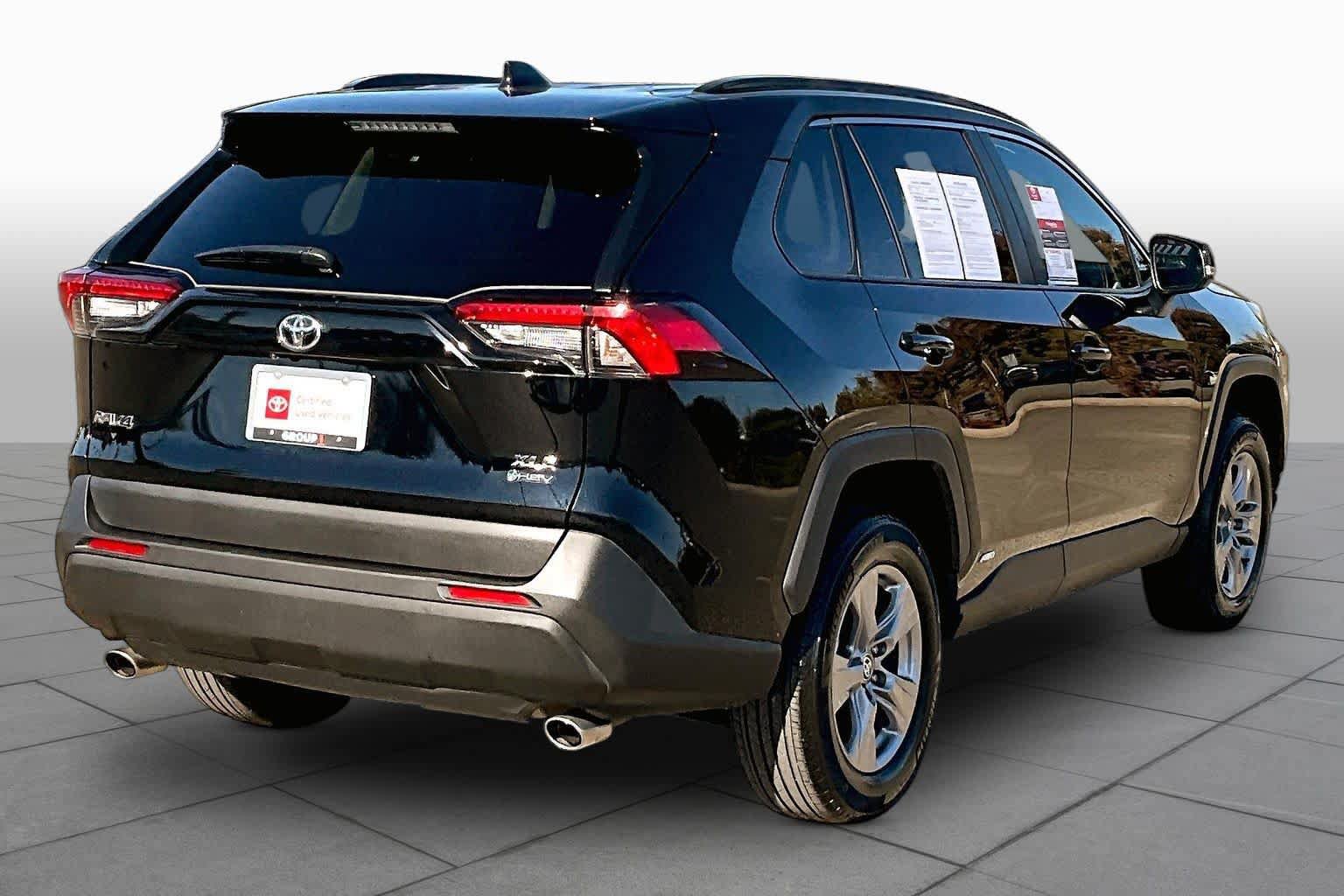 Certified 2025 Toyota RAV4 XLE AWD/4WD image 12