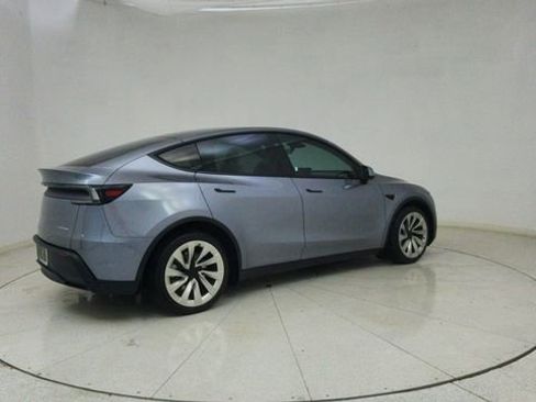 Used 2026 Tesla Model Y Long Range image 69