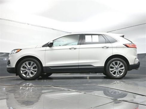 Used 2021 Ford Edge Titanium image 35
