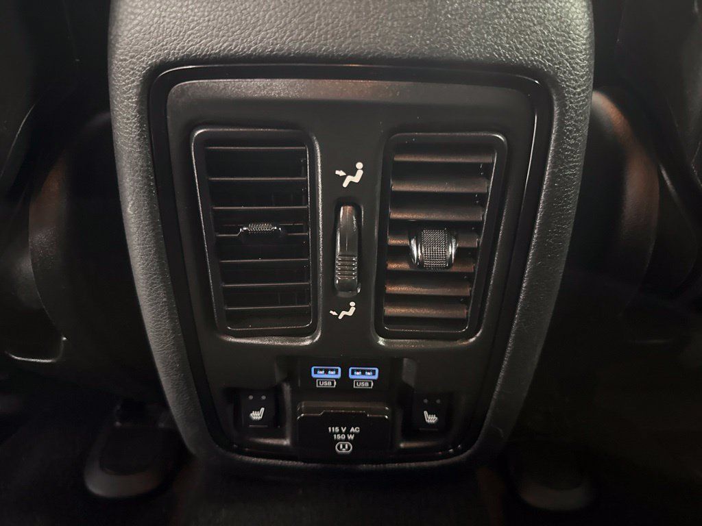 Used 2024 Dodge Durango GT AWD/4WD image 13