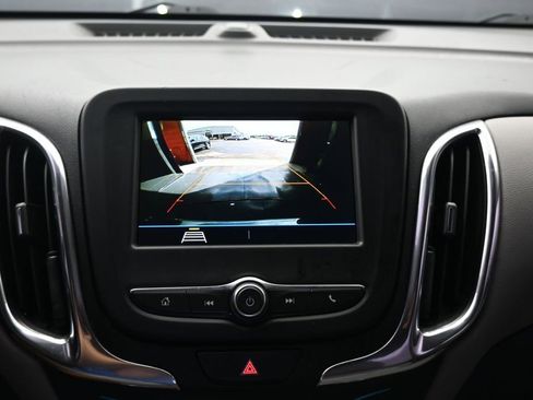 Used 2019 Chevrolet Equinox LS FWD image 30