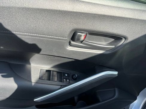 Used 2024 Toyota Corolla Cross AWD Hybrid image 18