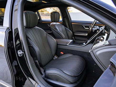 Used 2023 Mercedes-Benz S 500 4MATIC w/ AMG Line image 28