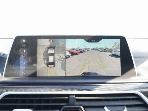 Used 2019 BMW 750i xDrive image 55