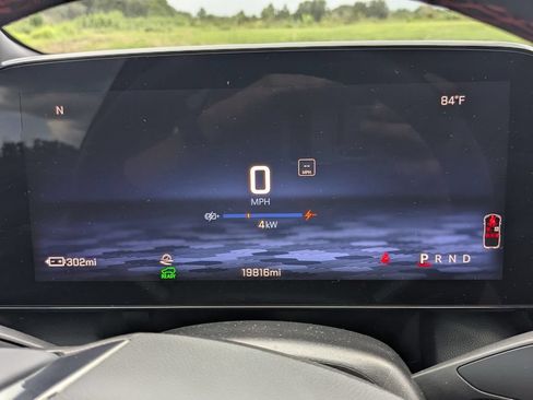 Certified 2024 Chevrolet Equinox EV RS FWD image 37