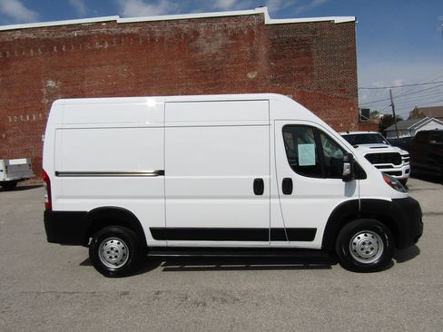 Used 2021 RAM ProMaster 1500 FWD image 2