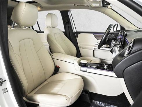 Certified 2022 Mercedes-Benz GLB 250 4MATIC image 23