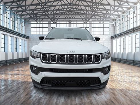 New 2026 Jeep Compass Latitude image 9