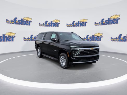 New 2026 Chevrolet Suburban LS image 2