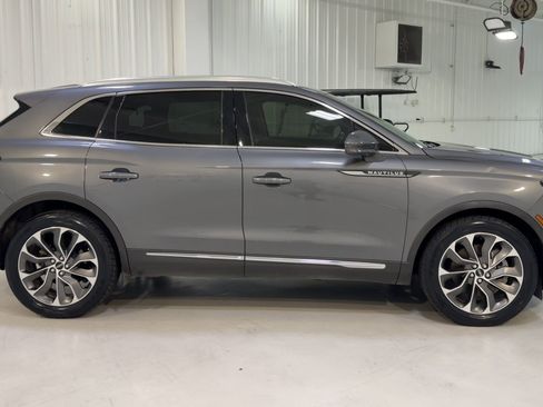 Used 2022 Lincoln Nautilus Reserve image 2