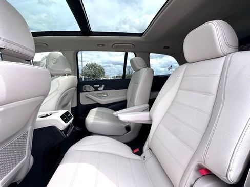 New 2026 Mercedes-Benz GLS 580 4MATIC image 25