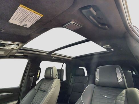 Certified 2026 Cadillac Escalade Platinum Sport w/ LPO, ONYX Package AWD/4WD image 29