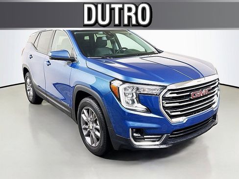 Used 2024 GMC Terrain SLT image 1