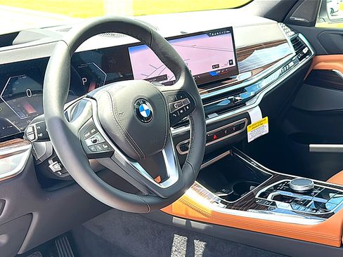 New 2026 BMW X5 xDrive40i w/ Climate Comfort Package AWD/4WD image 9