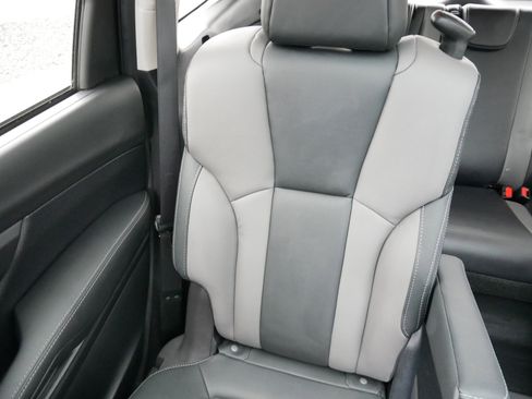 Used 2022 Subaru Ascent Onyx Edition AWD/4WD image 12