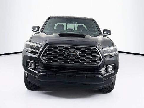 Used 2022 Toyota Tacoma TRD Sport w/ TRD Premium Sport Package RWD image 2