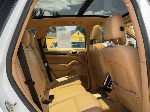Used 2013 Porsche Cayenne AWD/4WD image 11