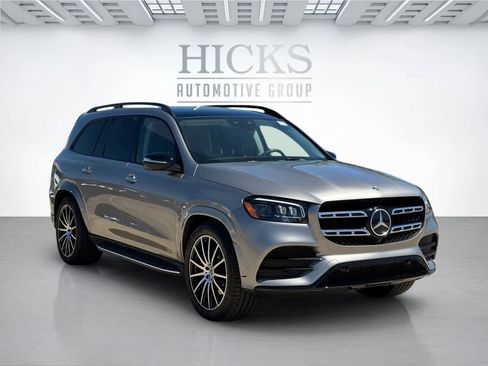 Used 2023 Mercedes-Benz GLS 450 4MATIC image 3