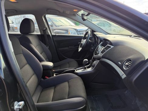 Used 2014 Chevrolet Cruze LT image 14