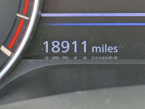 Used 2025 Nissan Altima 2.5 SR image 16