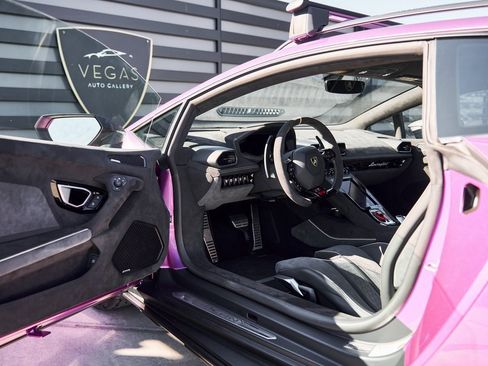 Used 2024 Lamborghini Huracan Sterrato image 27