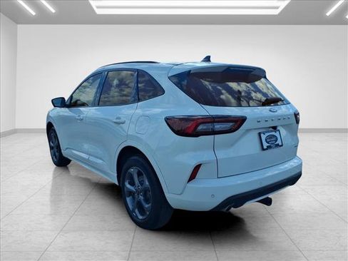 Used 2023 Ford Escape ST-Line Select w/ Tech Pack #2 AWD/4WD image 9