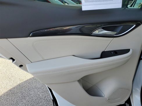 Used 2023 Buick Envision Preferred image 15