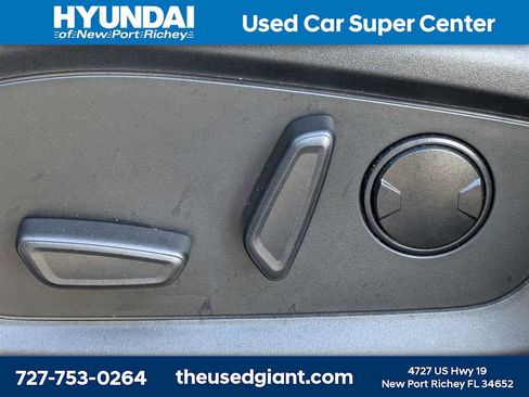 Used 2023 Ford Explorer XLT w/ Equipment Group 202A image 27