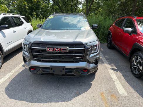 Used 2026 GMC Terrain AT4 w/ Convenience Package III AWD/4WD image 3