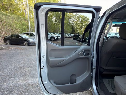 Certified 2019 Nissan Frontier SV AWD/4WD image 22