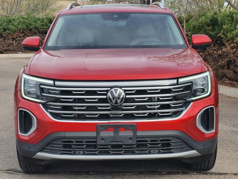 Used 2024 Volkswagen Atlas SEL image 2