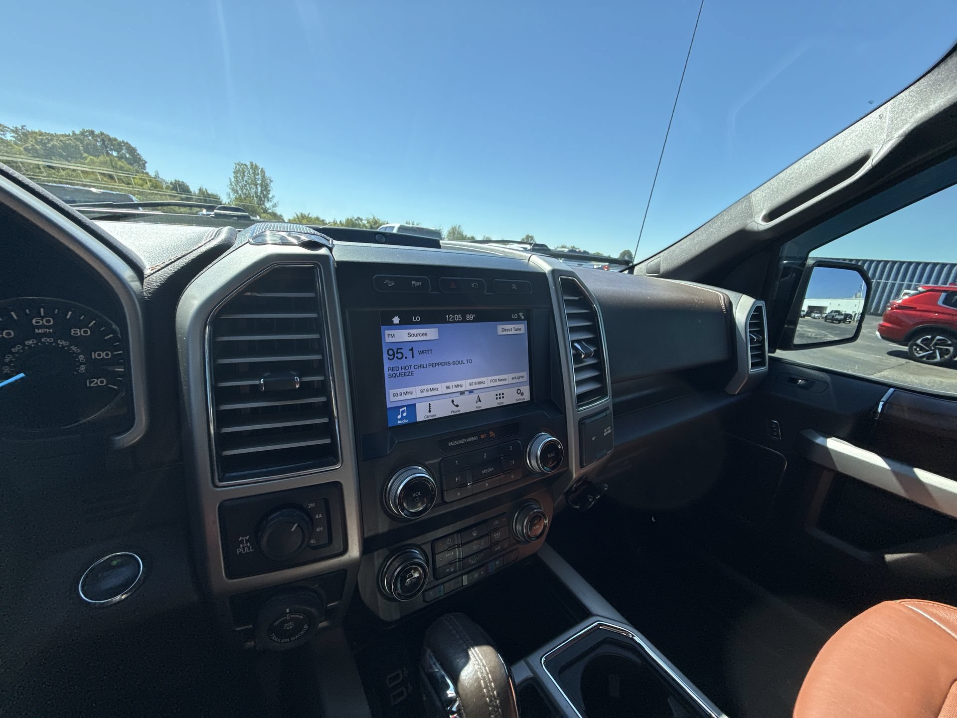 Used 2019 Ford F150 King Ranch w/ Equipment Group 601A Luxury AWD/4WD image 19