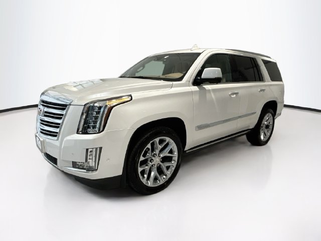Used 2020 Cadillac Escalade Platinum AWD/4WD image 3
