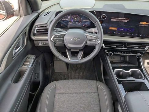 New 2026 Chevrolet Traverse LT image 11