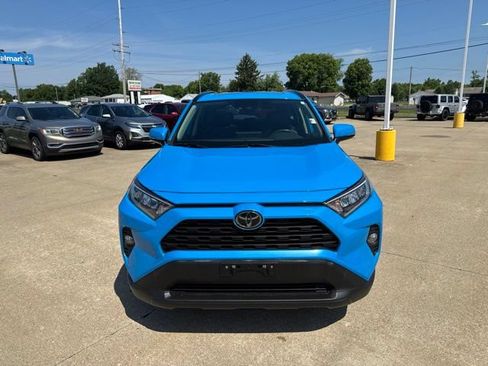 Used 2020 Toyota RAV4 XLE Premium AWD/4WD image 2