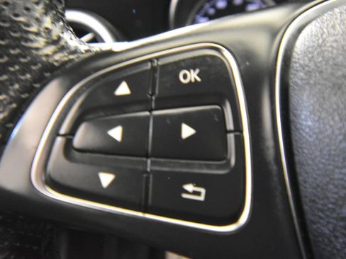 Used 2019 Mercedes-Benz CLA 250 4MATIC w/ Premium Package image 31