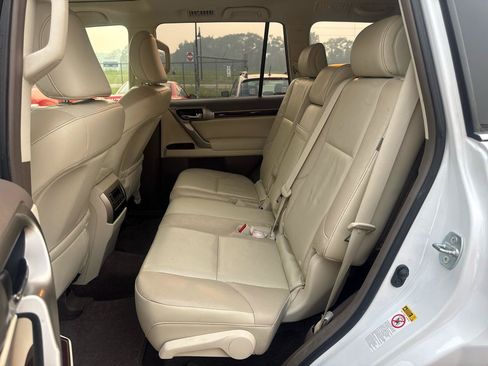 Used 2015 Lexus GX 460 w/ Premium Package AWD/4WD image 11
