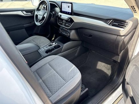 Used 2020 Ford Escape SE image 28