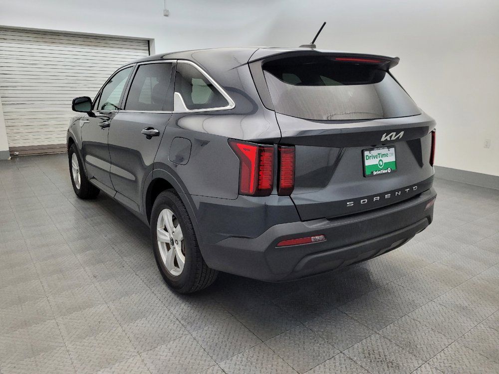 Used 2022 Kia Sorento LX FWD image 5