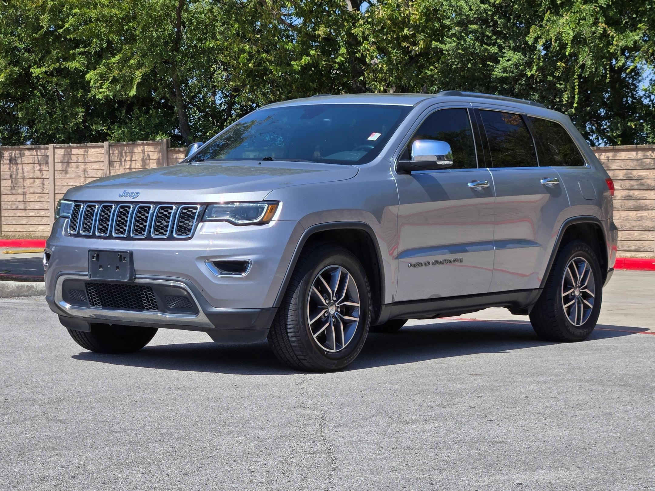 Used 2018 Jeep Grand Cherokee Limited w/ Luxury Group II RWD image 7