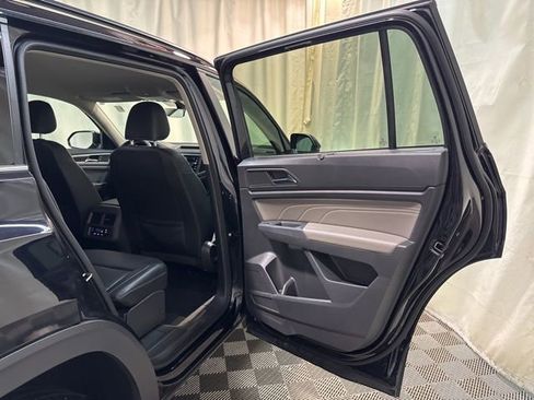 Certified 2021 Volkswagen Atlas SE image 35