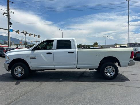 Used 2018 RAM 2500 Tradesman w/ Chrome Appearance Group AWD/4WD image 8