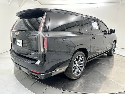 Used 2022 Cadillac Escalade ESV Sport Platinum AWD/4WD image 7